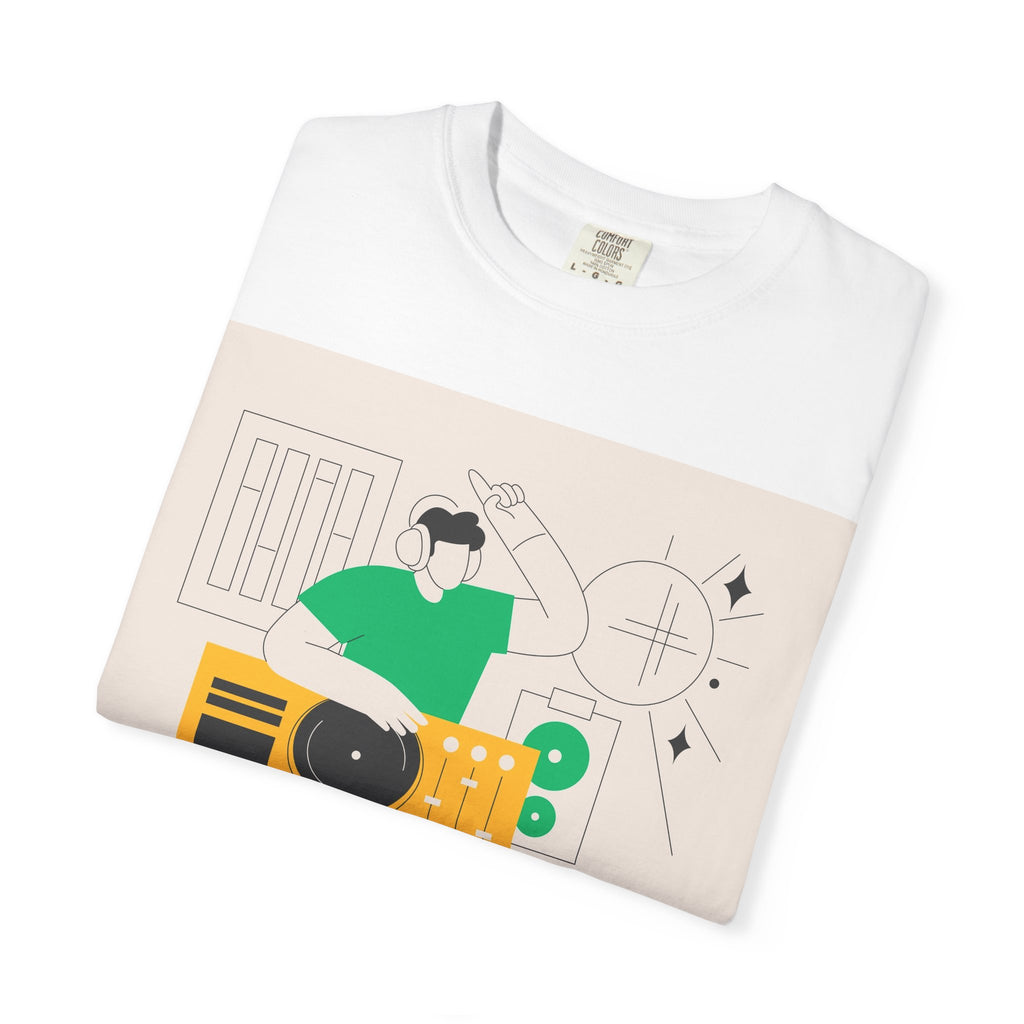 DJ Turntable Illustration T-shirt | Music Producer Graphic Tee