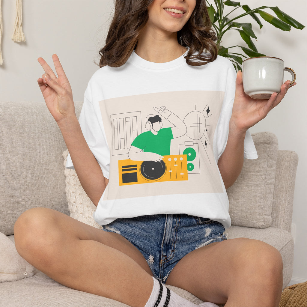 DJ Turntable Illustration T-shirt | Music Producer Graphic Tee